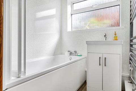 3 bedroom terraced house for sale, Tuscan Road, London