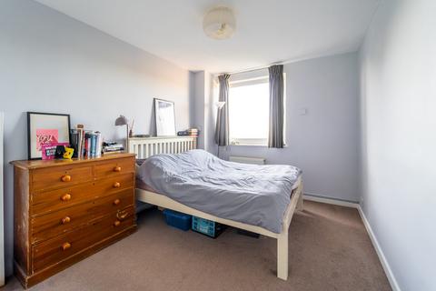 2 bedroom apartment for sale, Mount View Road, Stroud Green N4