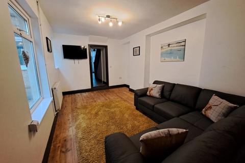 6 bedroom house share to rent, King Edwards Road, Swansea