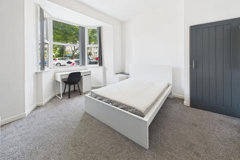 7 bedroom terraced house to rent, The Grove, Uplands