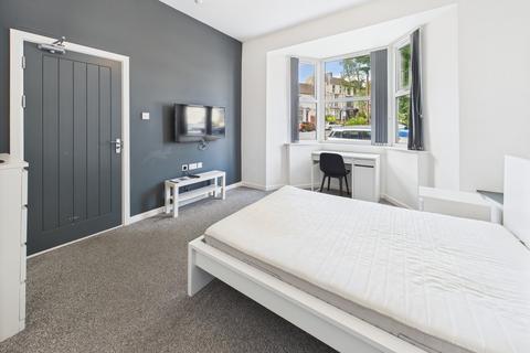 7 bedroom terraced house to rent, The Grove, Uplands