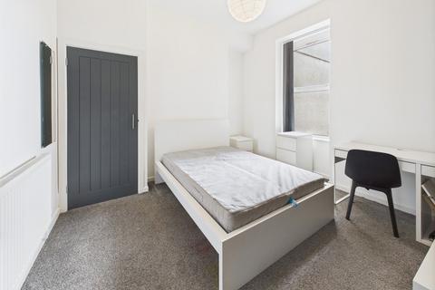 7 bedroom terraced house to rent, The Grove, Uplands