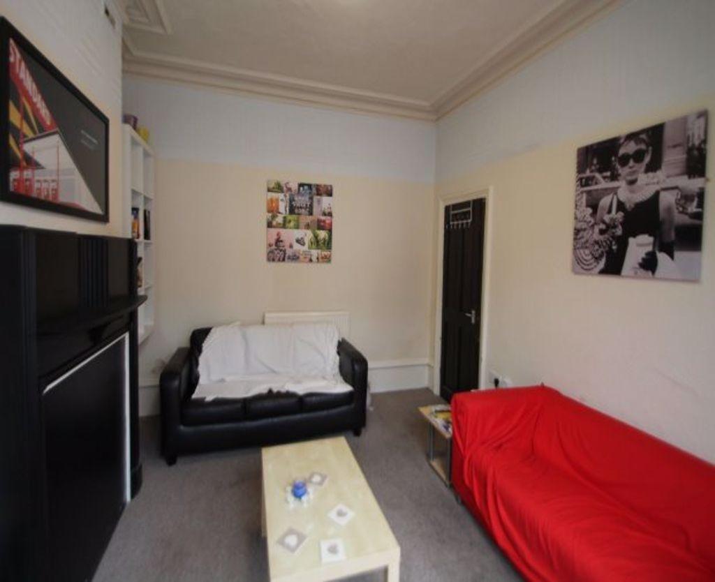 Bright and welcoming living room with comfortab...