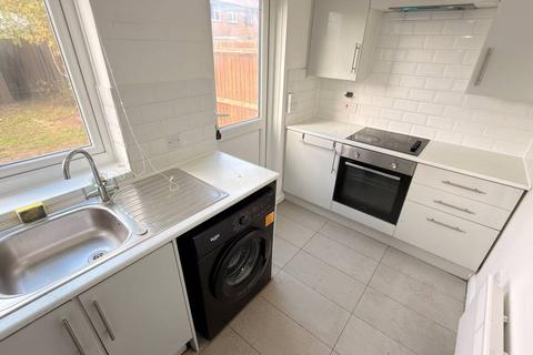 undefined, Linslade Close, Hounslow, TW4