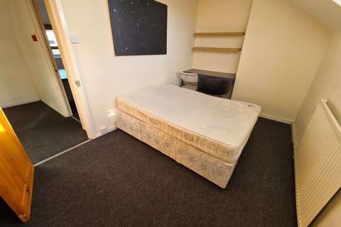 4 bedroom house to rent, Norwood Road, Leeds LS6