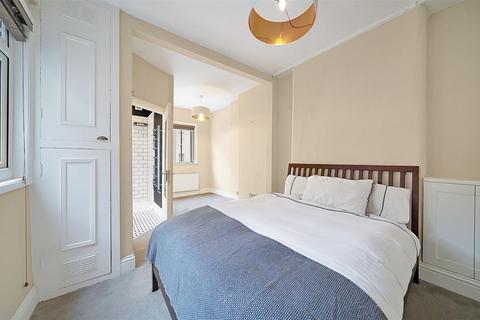 2 bedroom flat for sale, Musard Road, W6