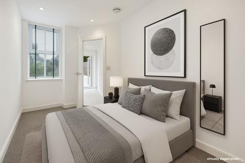 Flat 1a, Rosslyn, 33 Hammers Lane, London, NW7 4BY