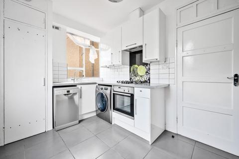 2 bedroom flat to rent, John Aird Court, London W2