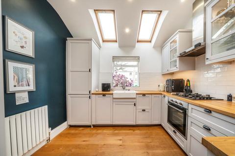 1 bedroom flat for sale, Oakford Road, London NW5