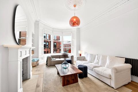 2/1, 16 Dryburgh Gardens, Glasgow, G20 6BT
