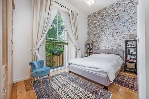 2 bedroom flat for sale, Randolph Gardens, London NW6