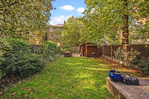 4b Randolph Gardens, London, NW6 5EH