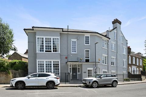 3 bedroom flat for sale, West Hill, Harrow
