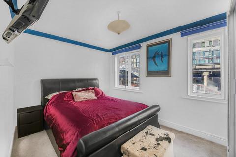 2 bedroom flat for sale, Peninsula Court, 121 East Ferry Road, London