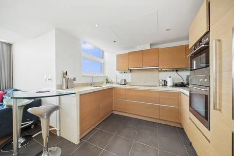 2 bedroom flat for sale, Eustace Building, 372 Queenstown Road, London