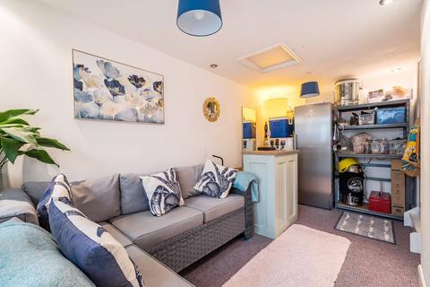 1 Millstream Gardens, Tonedale, Wellington, TA21 0AA