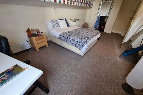 5 bedroom house to rent, Richmond Avenue, Leeds LS6