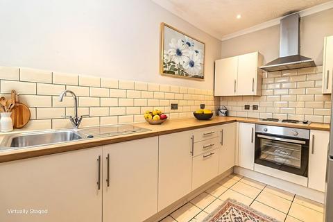 3 bedroom terraced house for sale, Hunter Road, Southsea