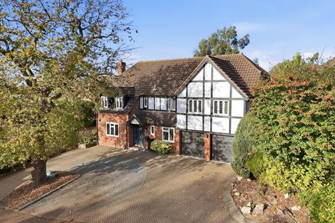 Seven Arches Road, Brentwood CM14