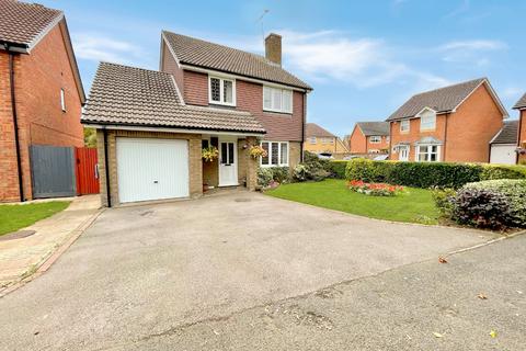 4 bedroom detached house for sale, Holford Way, Luton, Bedfordshire, LU3 4ED