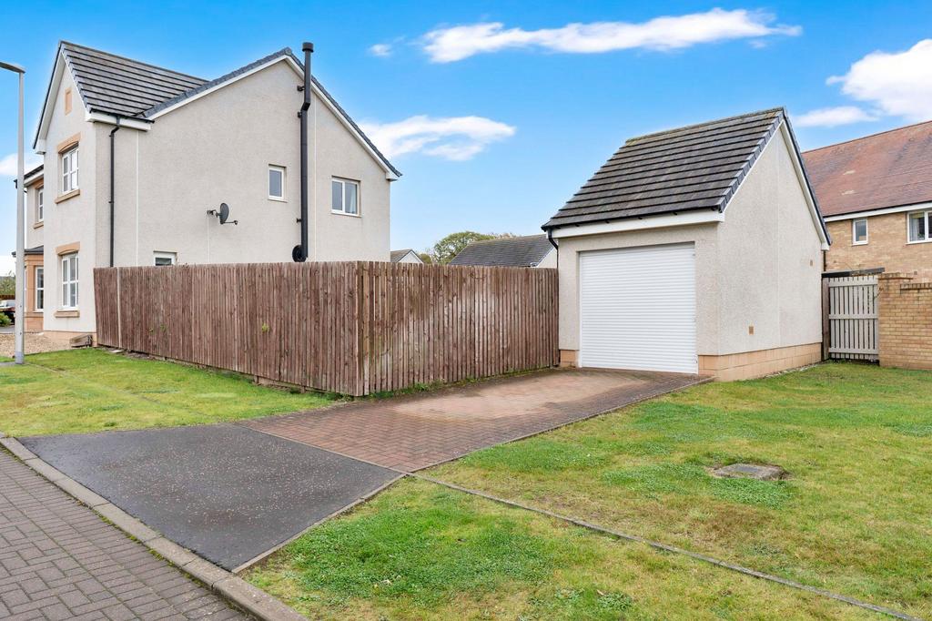 Detached Garage