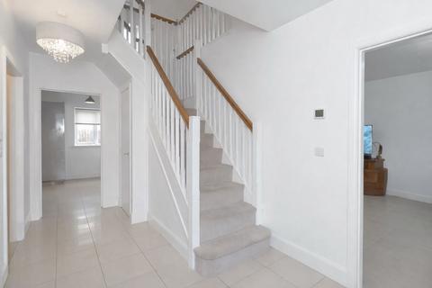 undefined, Kinlouch Crescent, Rosewell, EH24