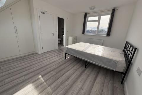 undefined, Tudor Road, Hayes, UB3