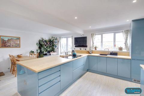 87 Moyle Park, Hilperton, Trowbridge, BA14 7UE