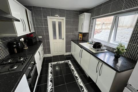 undefined, Molyneux Road, Kensington, L6