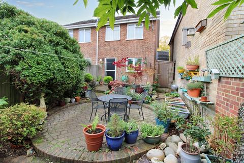 2 bedroom end of terrace house for sale, Ramsay View, High Wycombe HP15