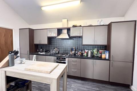 2 bedroom duplex to rent, Wellington Road, Manchester