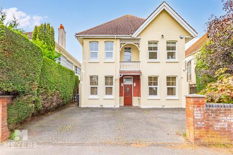 4 bedroom detached house for sale, Pinecliffe Avenue, Bournemouth, BH6 3