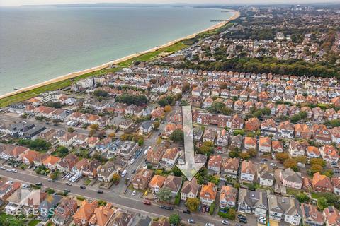 4 bedroom detached house for sale, Pinecliffe Avenue, Bournemouth, BH6 3