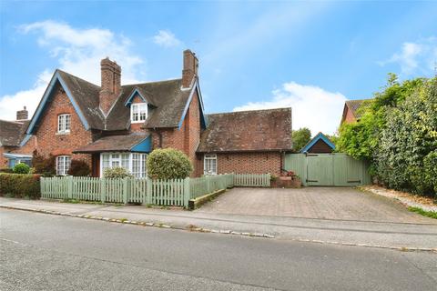 undefined, Buckingham Road, Steeple Claydon
