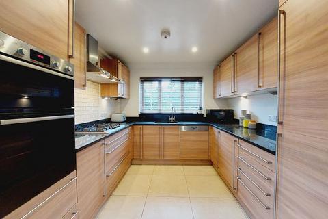 4 bedroom semi-detached house for sale, Dorking Road, Great Bookham KT23