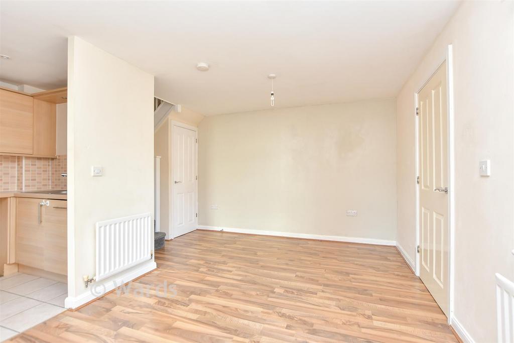 Lounge/Dining Area
