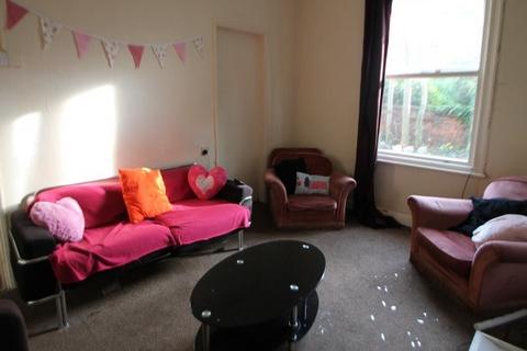 4 bedroom house to rent, Victoria Road, Leeds LS6