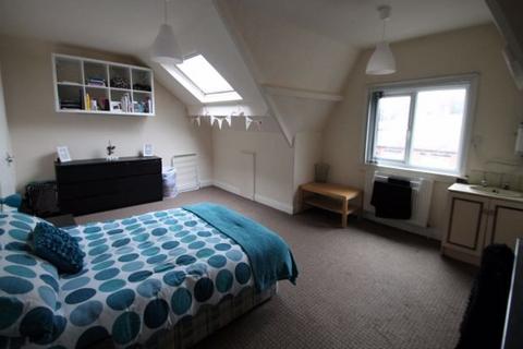 8 bedroom house to rent, Manor Terrace, Leeds LS6