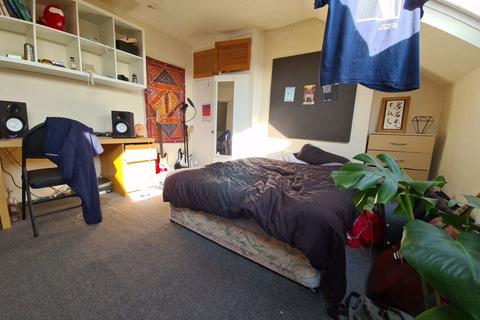 8 bedroom house to rent, Manor Terrace, Leeds LS6