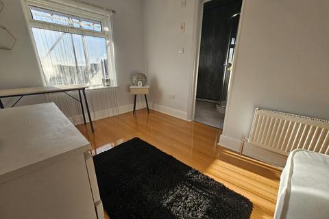 undefined, Welburn Grove, Leeds LS16