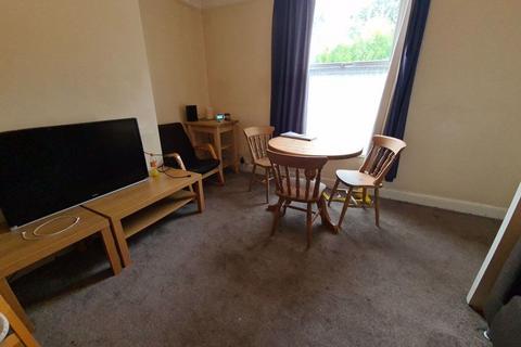 4 bedroom house to rent, Victoria Road, Leeds LS6