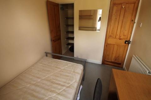 4 bedroom house to rent, Victoria Road, Leeds LS6