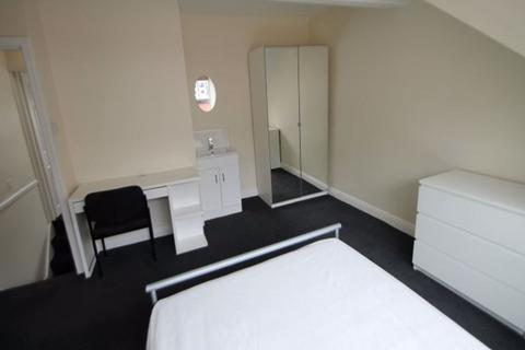 undefined, Claremont Grove, Leeds LS3