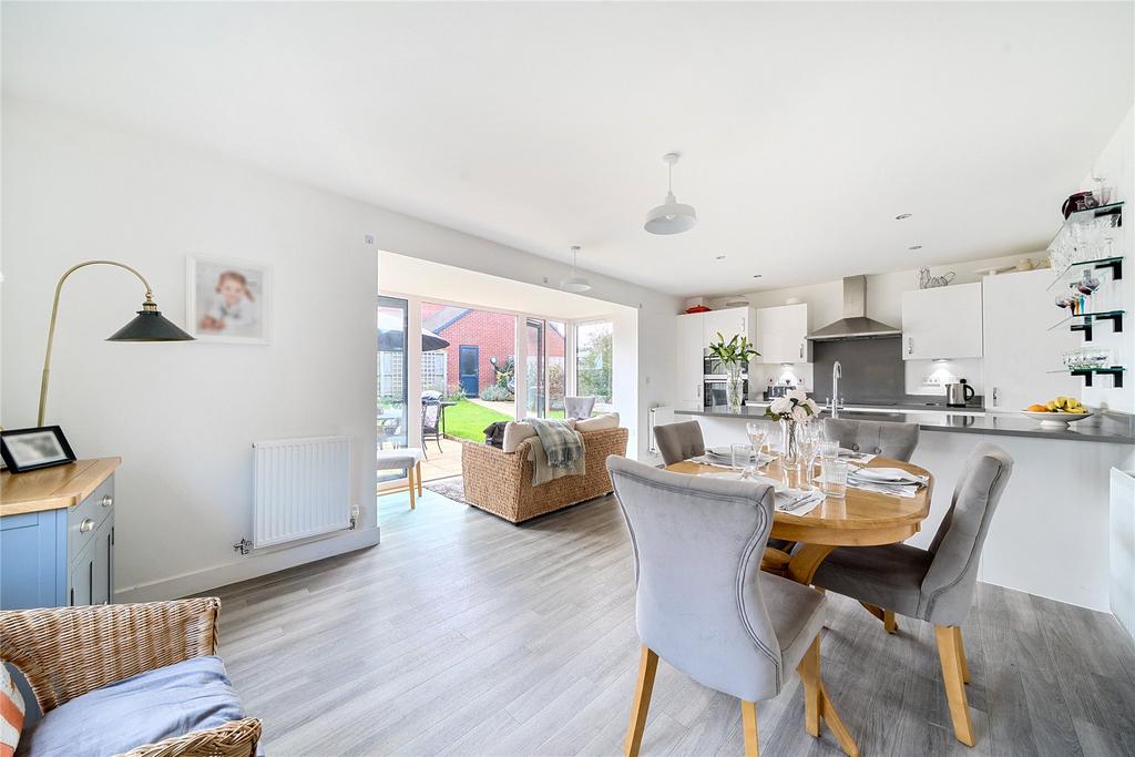 Kitchen/Dining Room