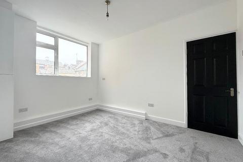 3 bedroom apartment for sale, Union Street, Luton, Bedfordshire, LU1 3AT