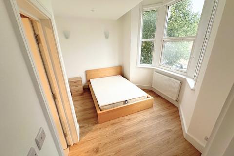 1 bedroom flat to rent, Cromwell Avenue, London N6