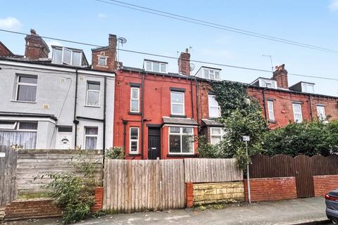 2 bedroom terraced house to rent, Compton Row, Harehills, Leeds, LS9