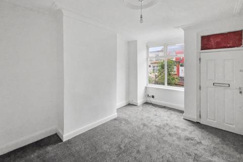 2 bedroom terraced house to rent, Compton Row, Harehills, Leeds, LS9