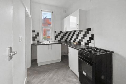 2 bedroom terraced house to rent, Compton Row, Harehills, Leeds, LS9