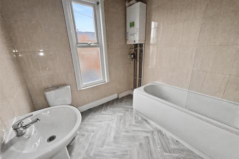 2 bedroom terraced house to rent, Compton Row, Harehills, Leeds, LS9